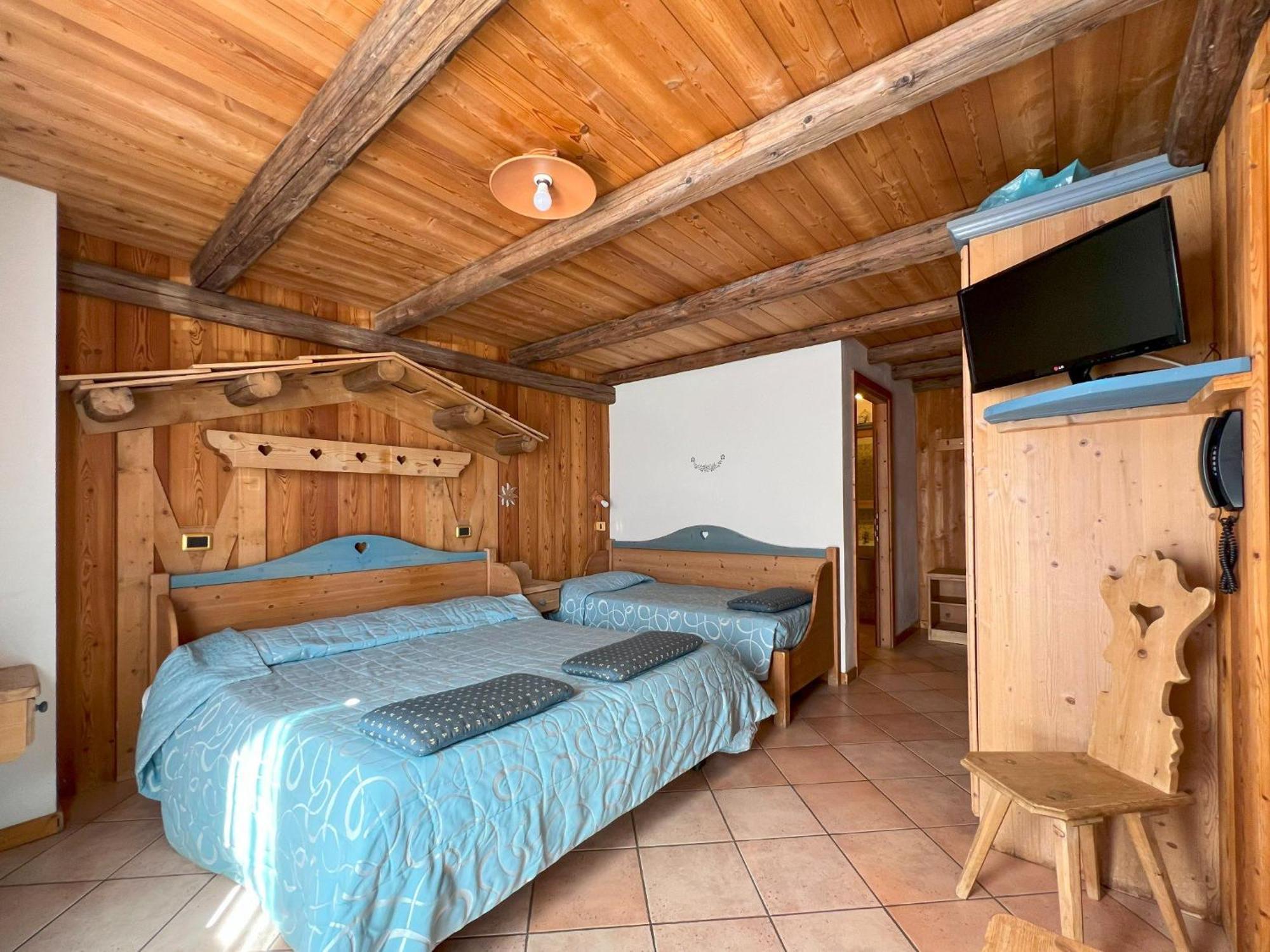 Hotel Residence Dahu Passo del Tonale Phòng bức ảnh