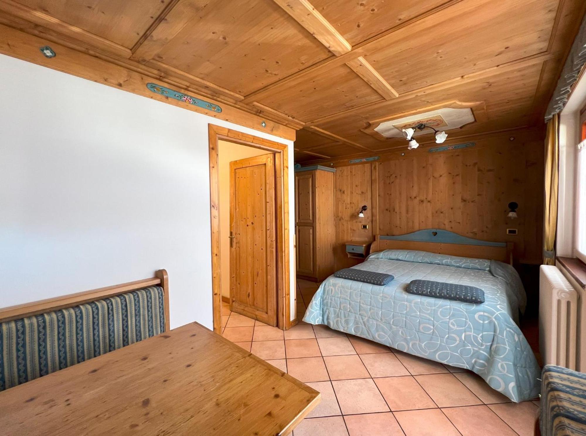 Hotel Residence Dahu Passo del Tonale Phòng bức ảnh